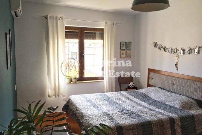 Tirane, jepet me qera apartament 2+1 Kati 2, 85 m² 550 € (Rruga Durresit)