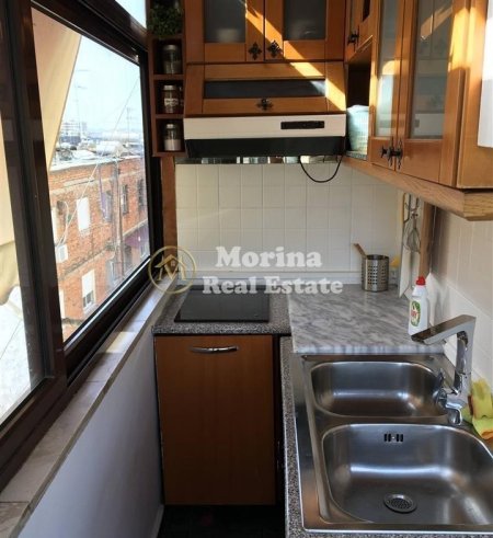 Tirane, jepet me qera apartament 2+1 Kati 2, 85 m² 550 € (Rruga Durresit)