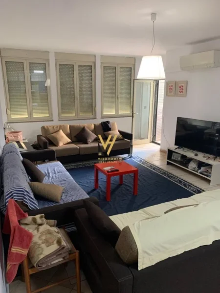 Tirane, shitet apartament 3+1+Ballkon Kati 6, 125 m² 335.000 € (LIQENI ARTIFICIAL)