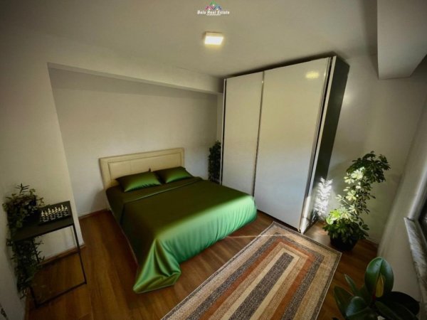 Tirane, jepet me qera apartament 1+1+Ballkon Kati 2, 65 m² 400 € (brryli)