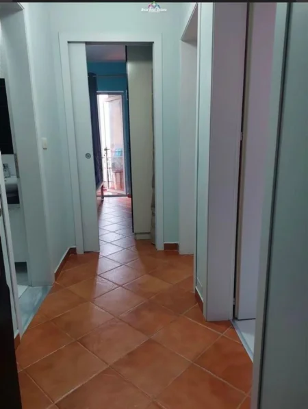 Tirane, jepet me qera apartament 2+1 Kati 9, 72 m² 470 € (astir)