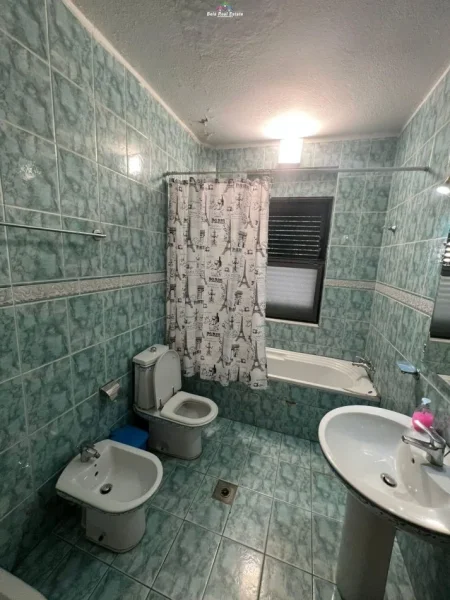 Tirane, shes Vile 3 Katshe Kati 2, 360 m² 460.000 € (vilat gjermane)