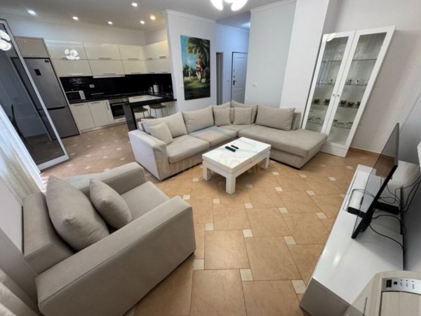 Tirane, jepet me qera apartament 2+1 Kati 4, 106 m² 1.000 € (Rruga e Dibres)