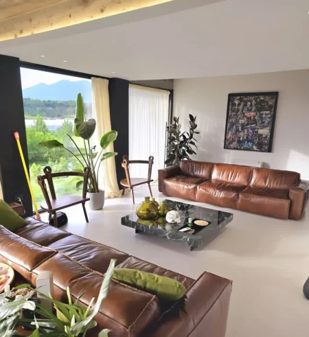 Tirane, shitet Vile 2+1 , 420 m² (Equos Resort)