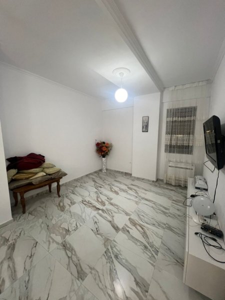Tirane, jepet me qera apartament 2+1+Ballkon Kati 6, 102 m² 750 € (Fusha e Aviacionit)