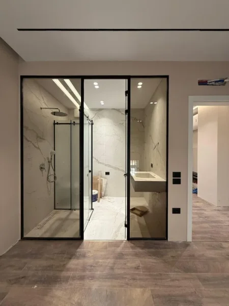 Tirane, shitet apartament 3+1+Ballkon Kati 4, 137 m² 249.340 € (Liqeni i Thate)