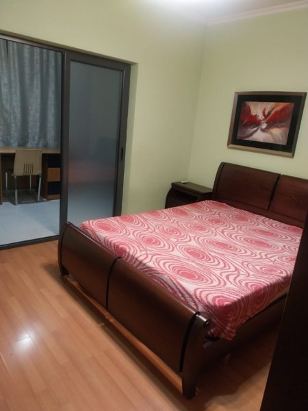 Tirane, jepet me qera apartament 1+1+Ballkon Kati 2, 60 m² 500 € (FADIL RADA)