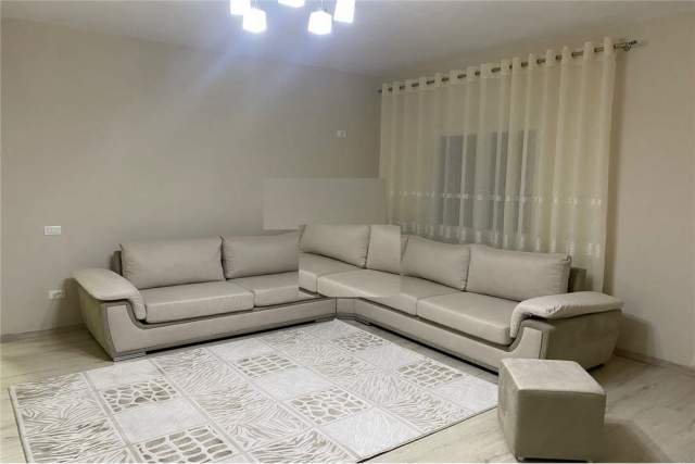 Tirane, jepet me qera apartament 2+1 Kati 5, 90 m² 550 Euro (Don Bosko!)