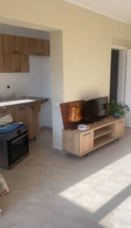 Tirane, jepet me qera apartament 1+1 Kati 3, 68 m² 40.000 Leke (21 Dhjetori)