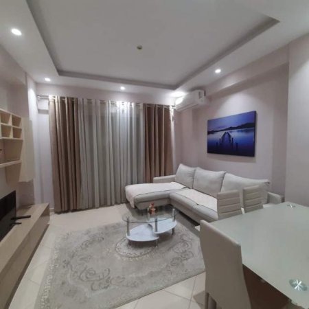 Tirane, jepet me qera 2+1 Kati 3, 75 m² 500 Euro
