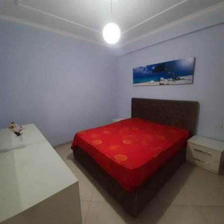 Tirane, jepet me qera 2+1 Kati 3, 75 m² 500 Euro