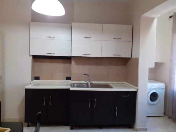 Tirane, jepet me qera apartament Kati 4, 74 m² 450 Euro