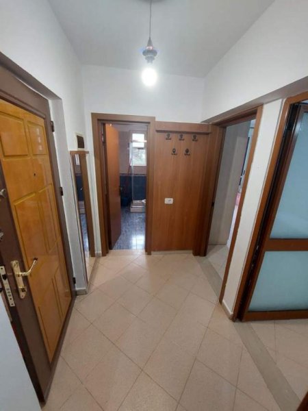 Tirane, shitet apartament Kati 3, 65 m² 98.000 Euro (21 DHJETORI)