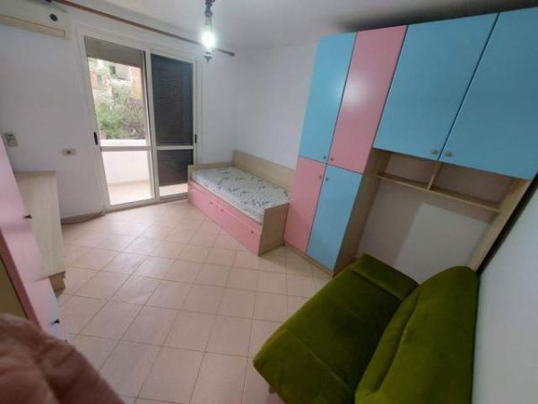 Tirane, shitet apartament Kati 3, 65 m² 98.000 Euro (21 DHJETORI)