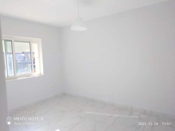 Tirane, jepet me qera apartament 3+1 Kati 2, 96 m² 450 Euro (MUHAMET GJOLLESHA)