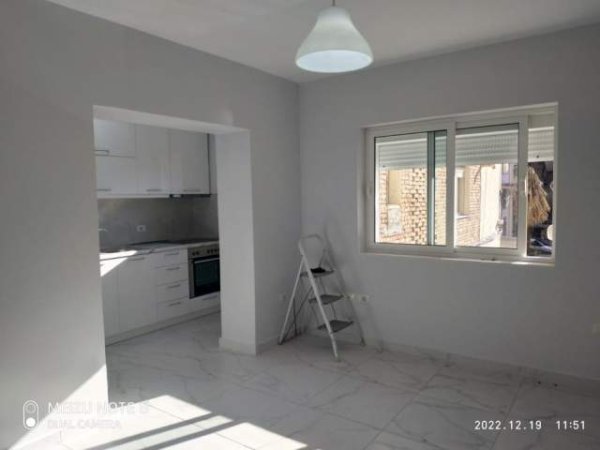 Tirane, jepet me qera apartament 3+1 Kati 2, 96 m² 450 Euro (MUHAMET GJOLLESHA)