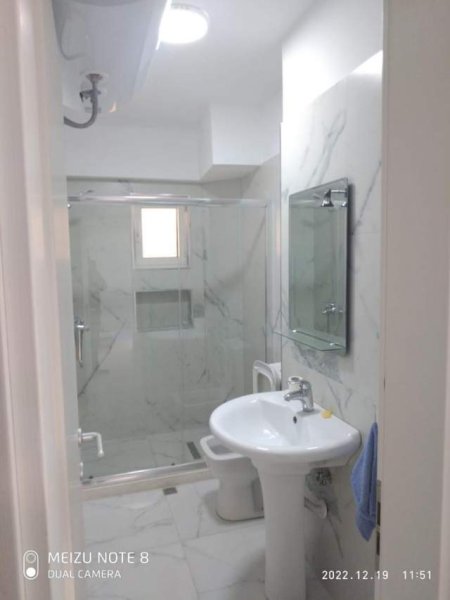 Tirane, jepet me qera apartament 3+1 Kati 2, 96 m² 450 Euro (MUHAMET GJOLLESHA)