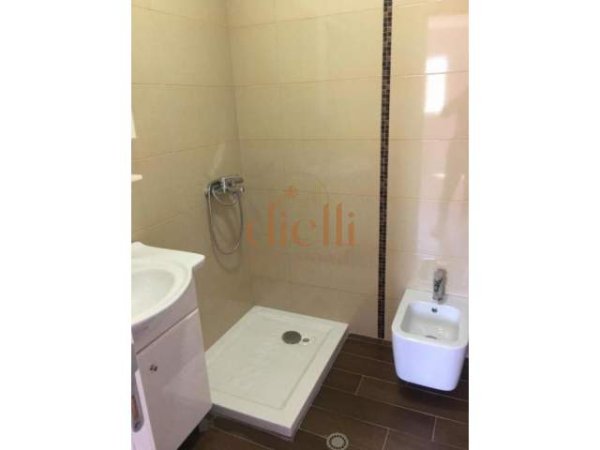 Tirane, shitet apartament 2+1+BLK Kati 10, 142 m² 118.500 Euro (Unaza e Re, Astir)