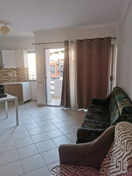 Tirane, jepet me qera apartament 2+1+BLK Kati 4, 100 m² 40.000 Leke (Tom Plezha)