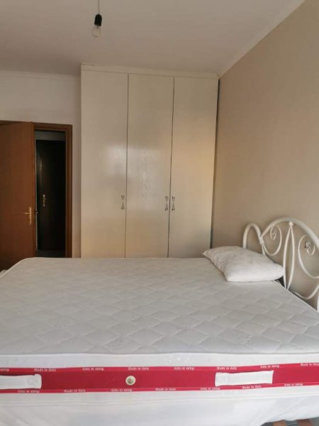 Tirane, jepet me qera apartament 2+1+BLK Kati 4, 100 m² 40.000 Leke (Tom Plezha)