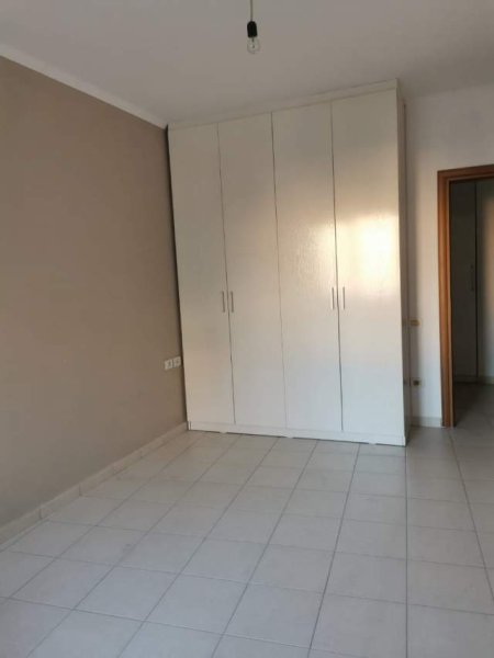 Tirane, jepet me qera apartament 2+1+BLK Kati 4, 100 m² 40.000 Leke (Tom Plezha)