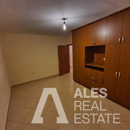 Tirane, shitet apartament 2+1+A+BLK Kati 2, 60.000 Euro (Llambi Bonata)