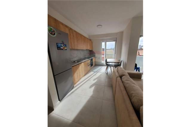 Tirane, jepet me qera apartament 1+1 Kati 4, 55 m² 500 Euro (21 dhjetori)