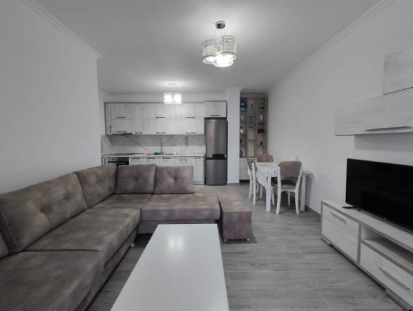 Tirane, jepet me qera apartament 2+1+BLK Kati 5, 92 m² 400 Euro (don bosko)
