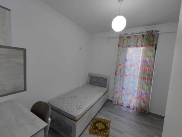 Tirane, jepet me qera apartament 2+1+BLK Kati 5, 92 m² 400 Euro (don bosko)