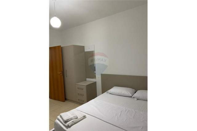 Tirane, jepet me qera apartament 1+1 60 m² 500 Euro (9 kateshet)