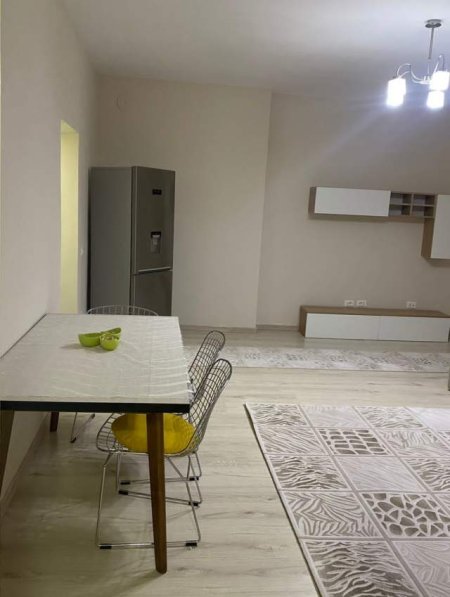 Tirane, jepet me qera apartament 2+1+BLK Kati 5, 90 m² 550 Euro (hipotekes)