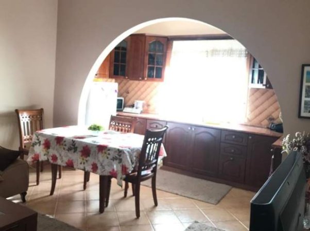 Tirane, shitet apartament 2 Katshe Kati 1, 223 m² 168.000 Euro (kodra e priftit)