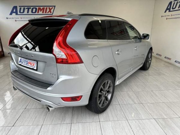Tirane, shes xhip Volvo XC40 R-Design AWD Viti 2011, 13.700 Euro