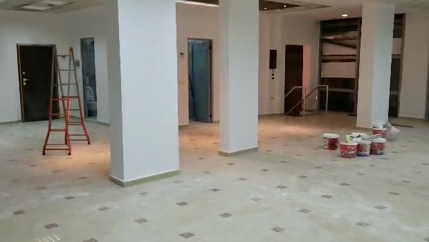 Tirane, jepet me qera ambjent biznesi Kati 1, 200 m² 2.000 Euro