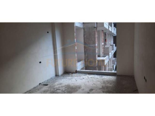 Durres, shitet apartament 1+1 Kati 5, 80 m² 68.000 Euro (ISH PARKU SPORTIV)