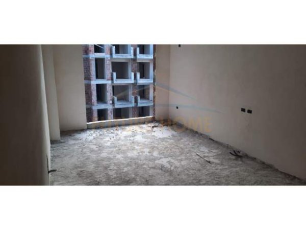 Durres, shitet apartament 1+1 Kati 5, 80 m² 68.000 Euro (ISH PARKU SPORTIV)