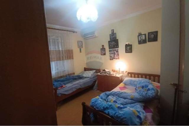 Tirane, jepet me qera apartament 85 m² 400 Euro (BLLOK)