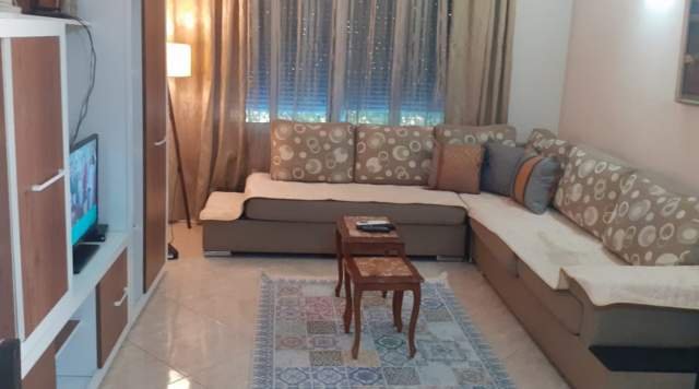 Tirane, jepet me qera apartament 1+1+BLK Kati 4, 74 m² 450 Euro (rruga kavajes)