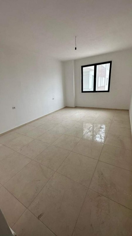 Tirane, shitet apartament 2+1+BLK Kati 7, 124 m² 80.000 Euro (Bulevardi Blu, Kamez)
