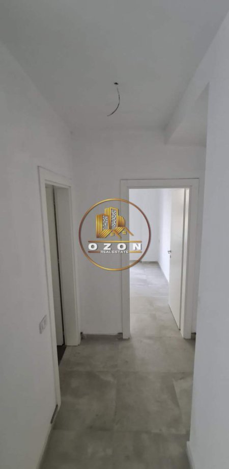 Tirane, jepet me qera apartament 1+1+BLK Kati 2, 65 m² 550 Euro (RTSH)