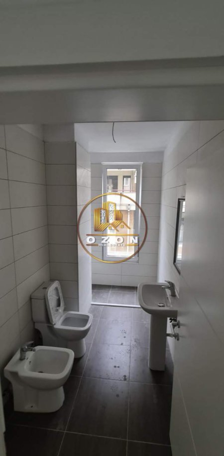 Tirane, jepet me qera apartament 1+1+BLK Kati 2, 65 m² 550 Euro (RTSH)