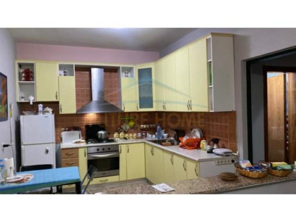 Durres, shitet apartament 3+1+A+BLK Kati 4, 170 m² 96.000 Euro (STADIUMI,DURRES)