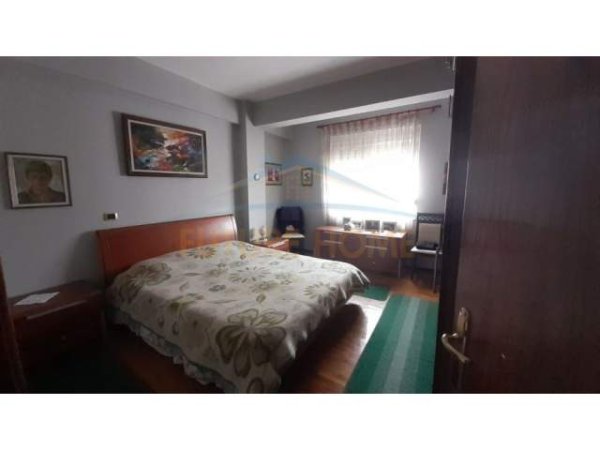 Durres, shitet apartament 3+1+A+BLK Kati 4, 170 m² 96.000 Euro (STADIUMI,DURRES)