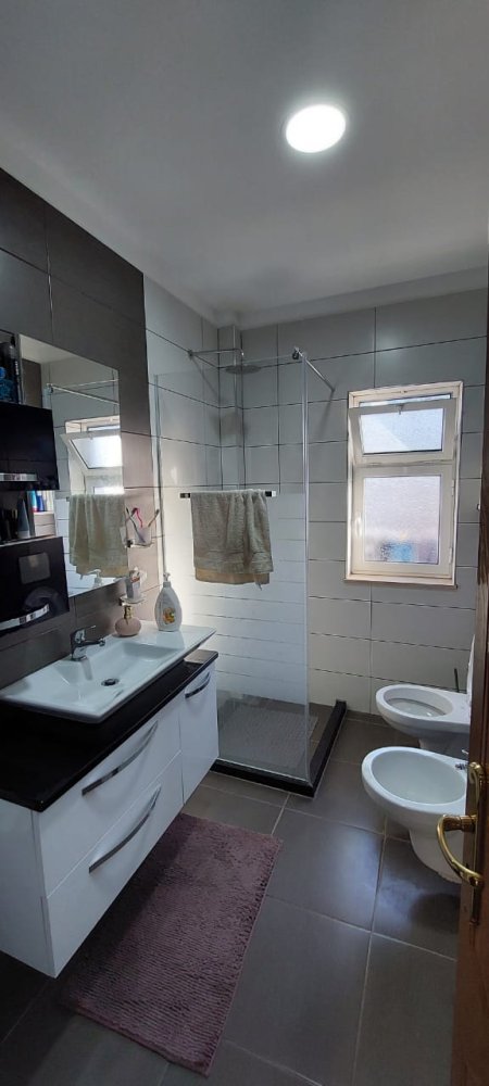 Tirane, jepet me qera 2+1+BLK Kati 5, 100 m² 550 Euro (Myslym Shyri)