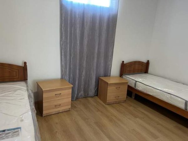 Tirane, jepet me qera apartament 2+1+BLK Kati 2, 95 m² 450 Euro (rruga demir gashi)