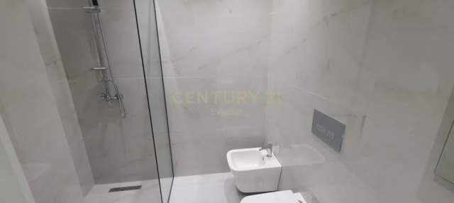 Tirane, shitet apartament 2+1 Kati 4, 71 m² 114.900 Euro (Sheshi Willson)