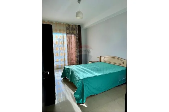 Tirane, jepet me qera 2+1 Kati 8, 72 m² 450 € (Astir)