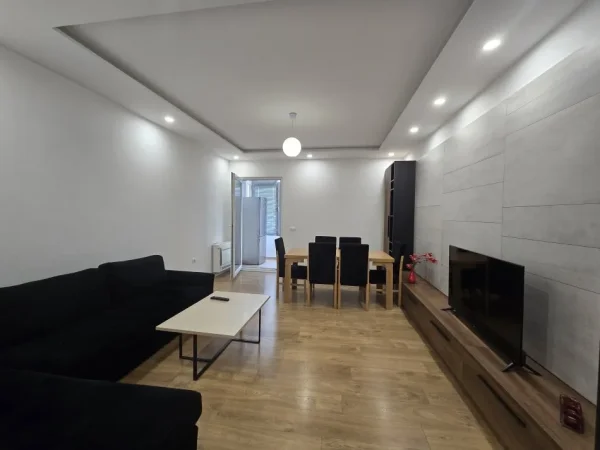 Jepet me Qera  2+1 , 650€ (IRFAN TOMINI)