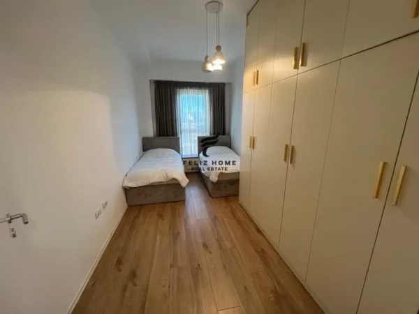 Tirane, jepet me qera apartament 2+1 , 103 m² (SIRI KODRA)