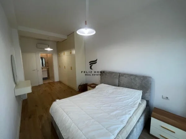 Tirane, jepet me qera apartament 2+1 , 103 m² (SIRI KODRA)